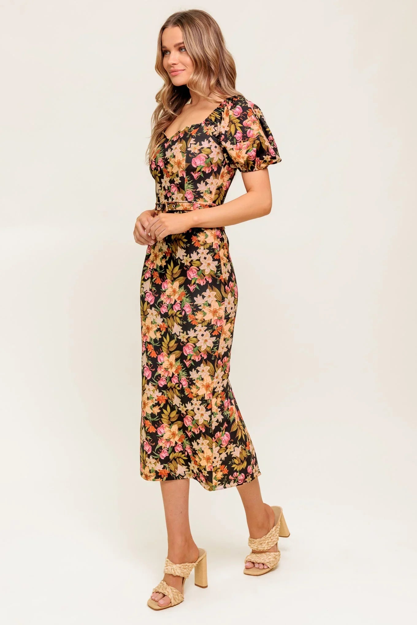SWEET AT HEART MIDI DRESS BLACK FLORAL FITTED DRESS