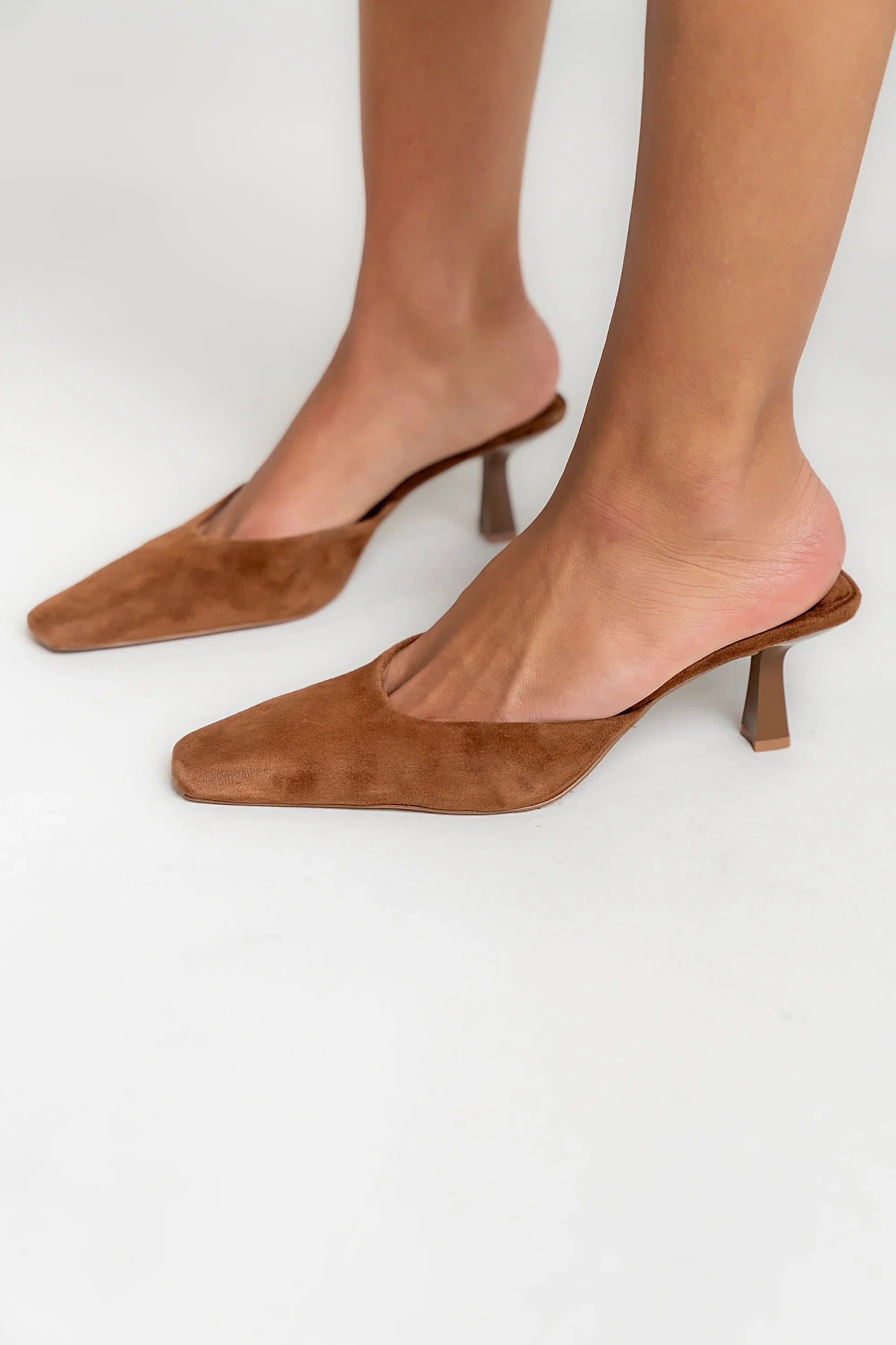 Steve Madden Alyse Kitten Heel in Brown