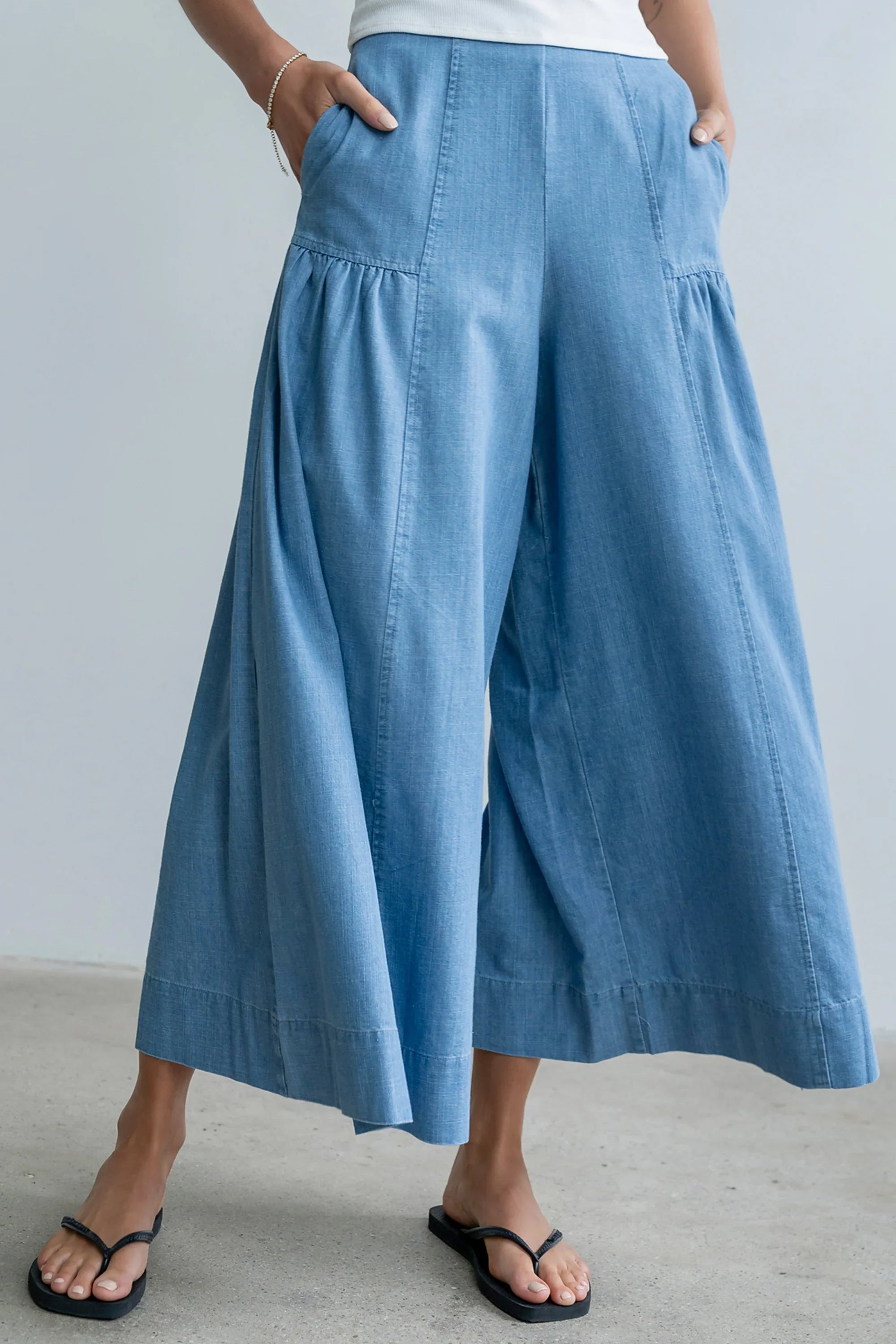 Kali Cropped Wide Leg Pants