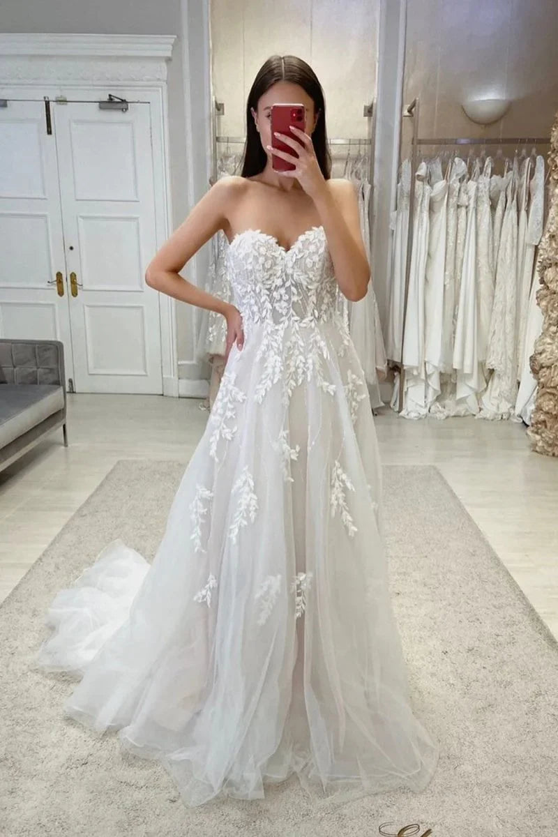 Sweetheart Spaghetti Straps Tulle A Line With Train Wedding Dress
