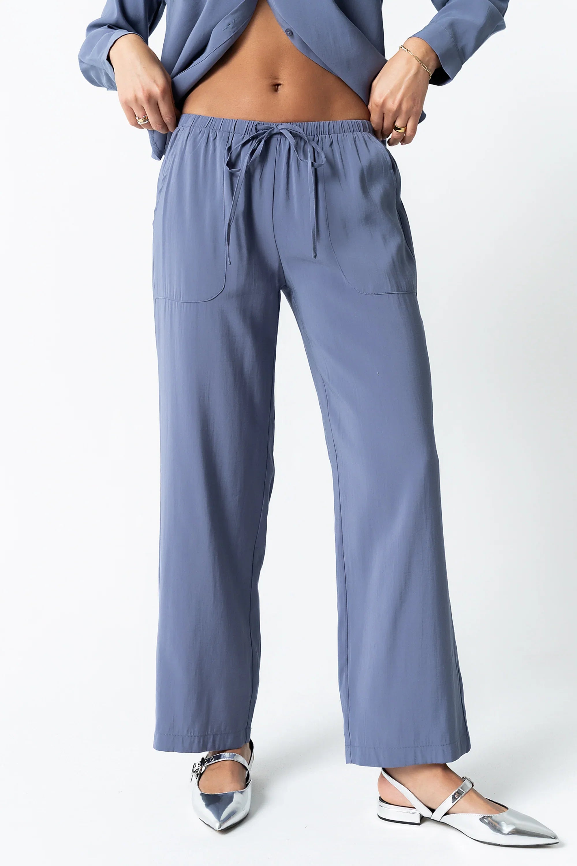 Tacie Wide Leg Pants in Blue