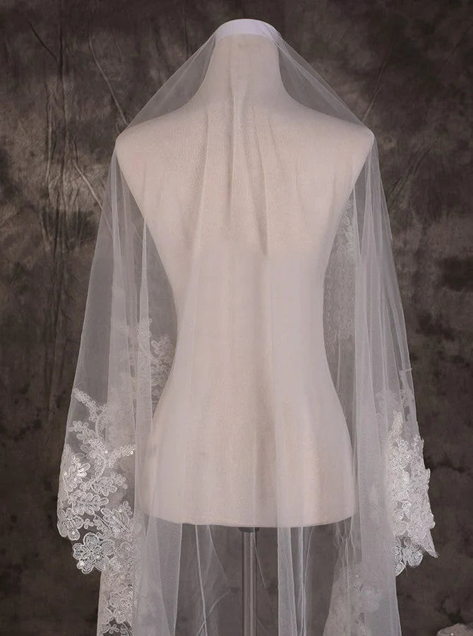 Vintage One Tier Lace Edge With Tulle Wedding Veil