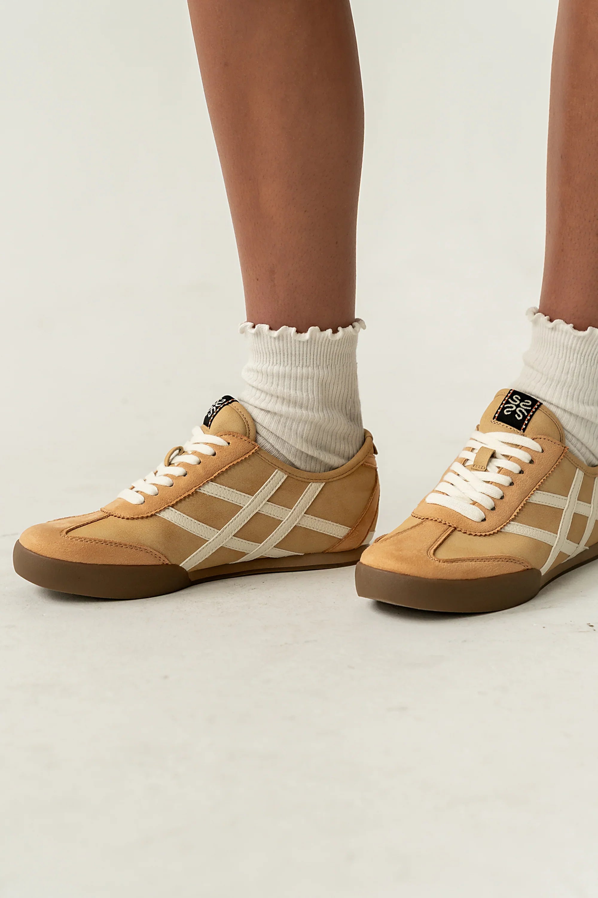 Polly Sneakers in Camel