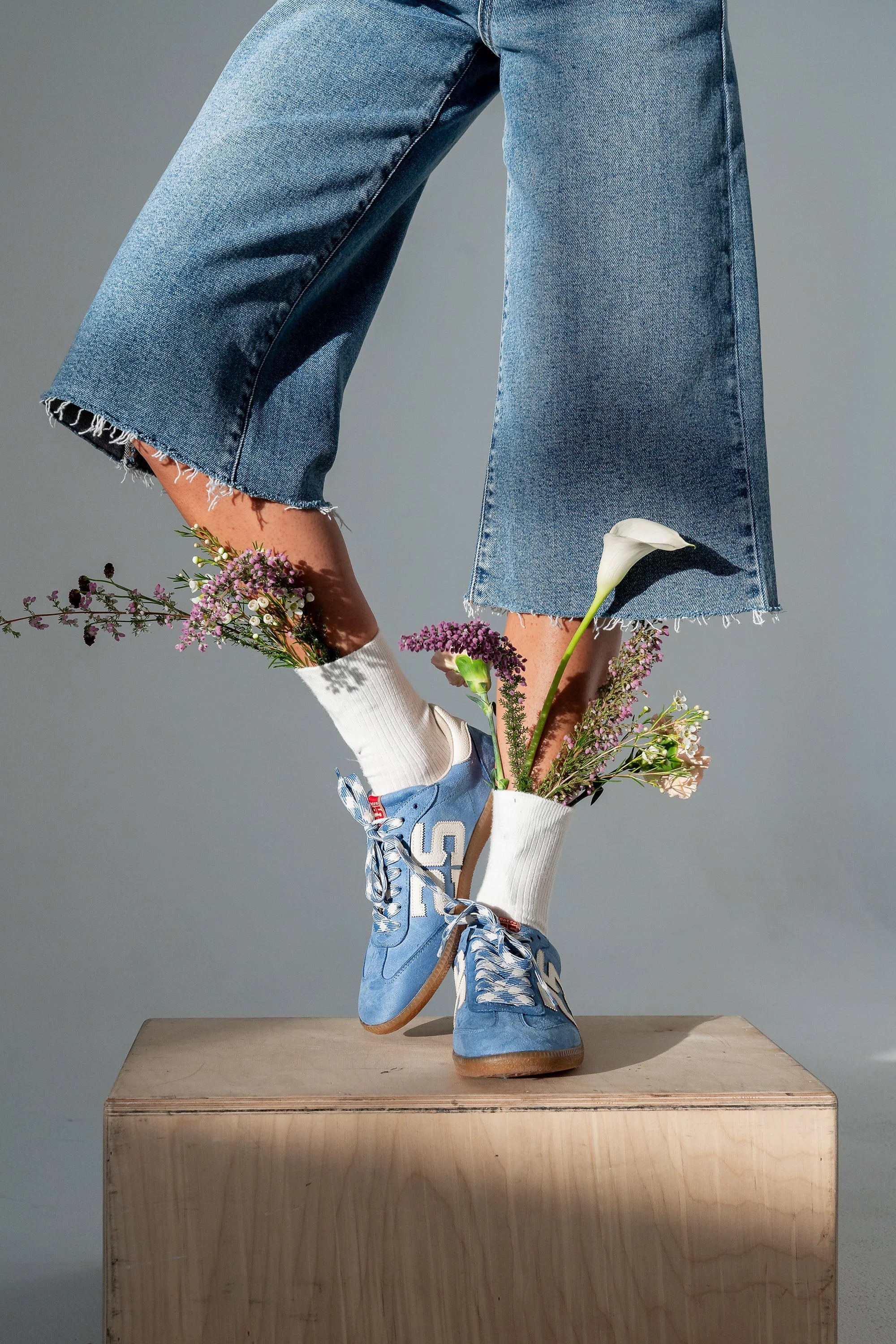 Kelly Retro Sneakers in Blue